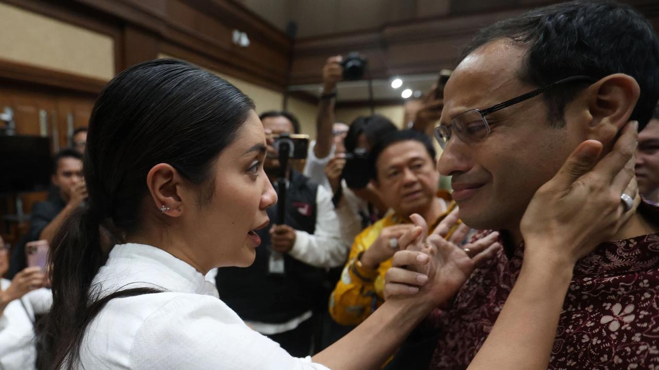 FOTO: Nadiem Makarim Dituntut 18 Tahun Penjara dalam Kasus Chromebook