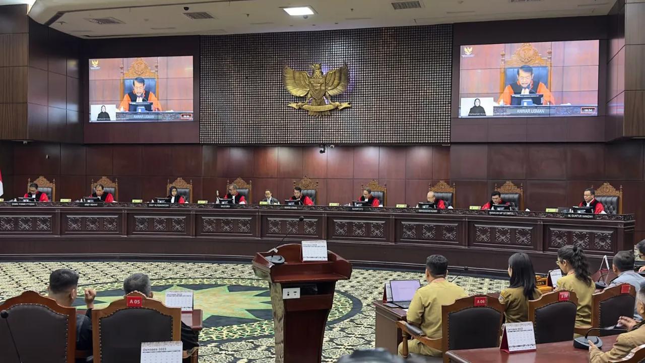 Tak hanya percepatan, Brahma juga meminta untuk tidak disidang oleh Hakim Konstitusi Anwar Usman.<br>