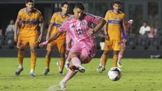 Dua gol penalti Luis Suarez bawa Inter Miami menang atas Tigres UANL dalam laga perempat final Leagues Cup 2025 di Chase Stadium, Florida, Rabu (20/08/2025) waktu setempat. (AP Photo/Lynne Sladky)