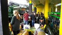 Ratusan Penumpang Padati Pool Bus di Medan Jelang Larangan Mudik