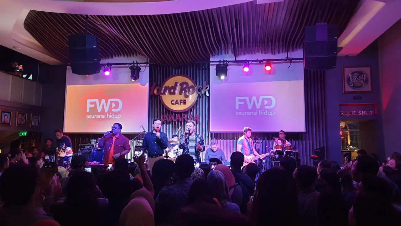 Jadi Penutup FWD Unstoppable Music, Kahitna Sukses Memukau Nasabah FWD Life