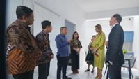 Ratu Belanda Maxima Acungi Jempol Program Bayar Cicilan KPR Pakai Sampah