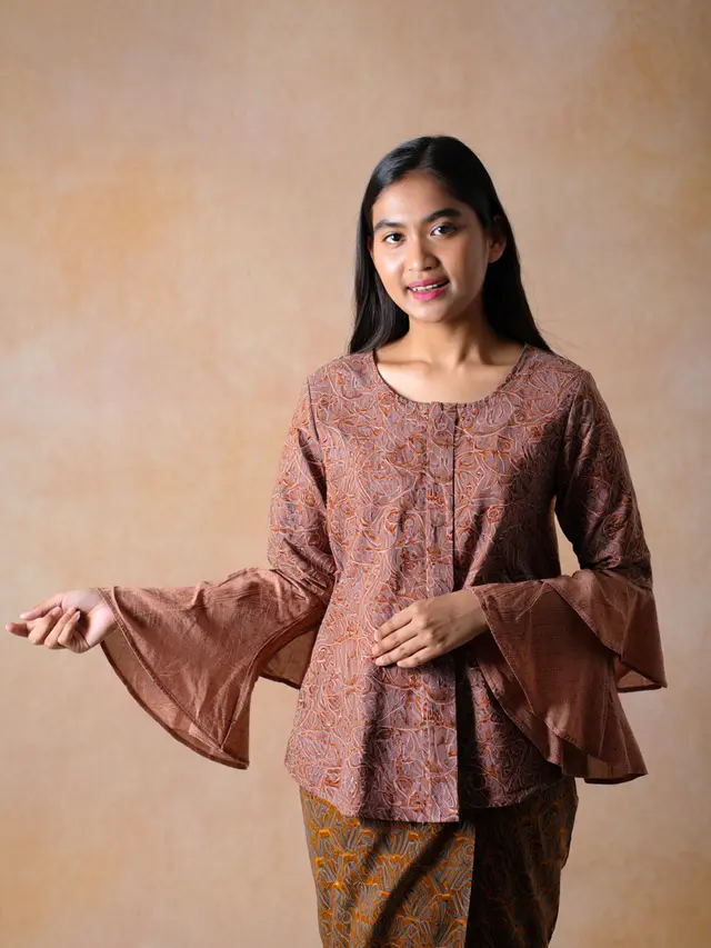 Batik Lengan Lonceng Wanita