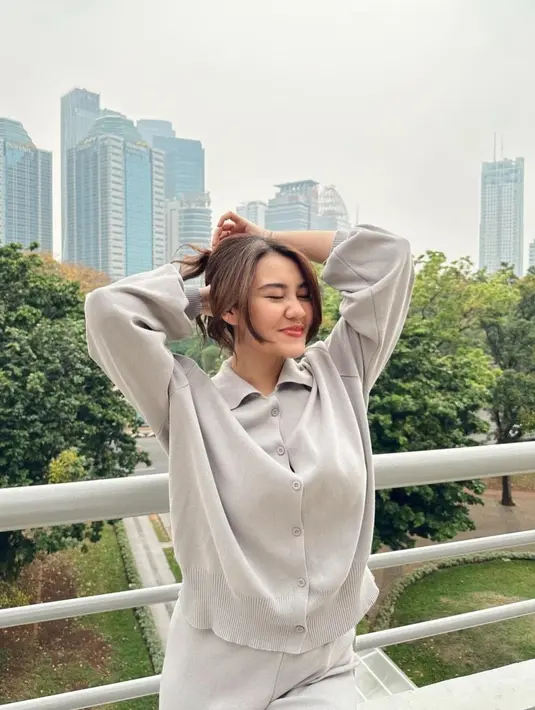 Unggahan tersebut langsung dibanjiri komentar netizen. Tak sedikit dari mereka memuji kecantikan Aaliyah Massaid