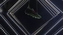 Sepatu Puma Future 18.1 dipajang saat peluncurannya di Taman Menteng, Jakarta, Jumat (9/3/2018). Puma Future 18.1 dirancang untuk pengepasan saat pemakaian. (Bola.com/Vitalis Yogi Trisna)