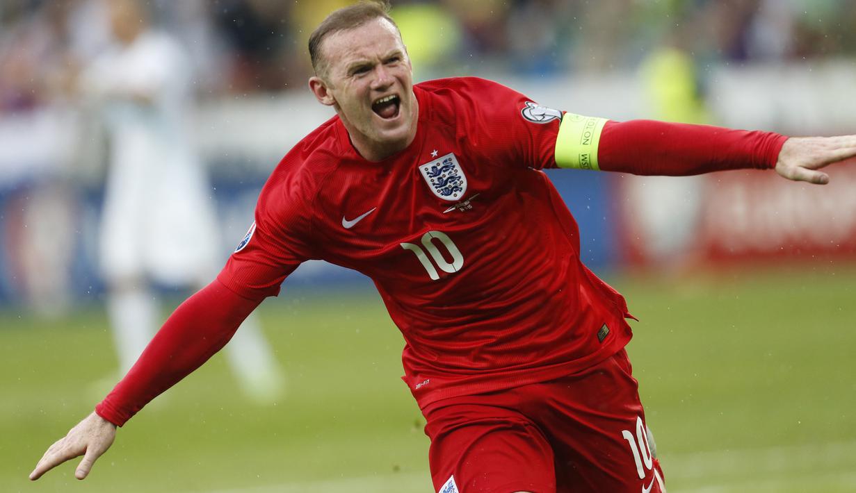 Rooney berstatus sebagai kapten timnas Inggris sejak Steven Gerrard pensiun pada 2014. Saat itu, Rooney mengalahkan kandidat lain seperti Frank Lampard, Gary Cahill, dan Ashley Cole. (AP/Darko Bandic/File)