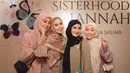 Shireen Sungkar tampil beda dengan busana bernuansa hijau olive dan hitam yang trendy [@paula_verhoeven]