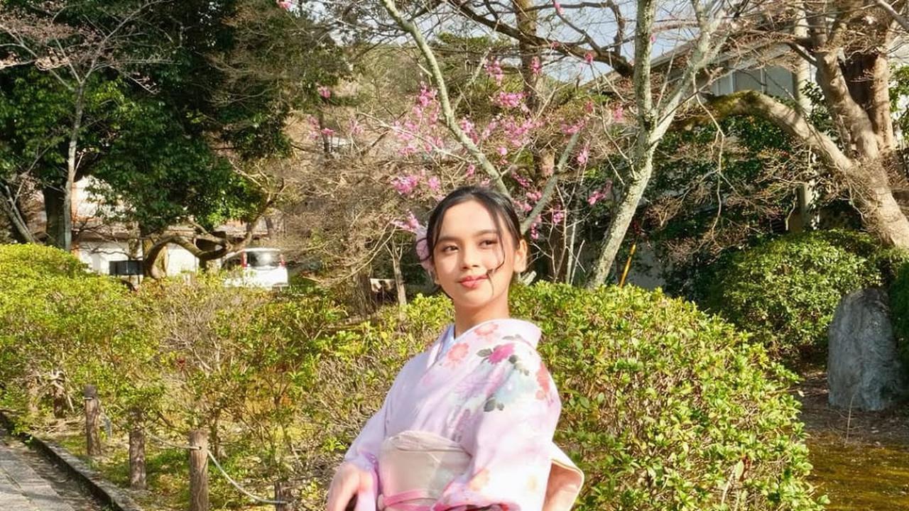Potret Cantik Lyodra Lliburan ke Jepang, Outfit Kimono Bikin Makin Kinclong