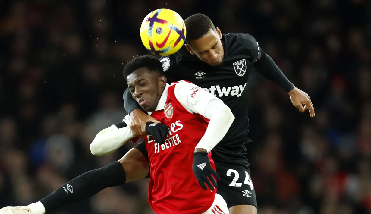 West Ham sempat merepotkan Arsenal tapi memang The Gunners masih terlalu tangguh bagi mereka. (AP Photo/David Cliff)