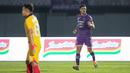 <p>Pemain Persita Tangerang, Ramiro Ezequiel Fergonzi merayakan gol yang dicetaknya ke gawang Persik Kediri saat laga pekan pertama BRI Liga 1 2022/2023 antara Persita Tangerang melawan Persik Kediri di Indomilk Arena, Tangerang, Senin (25/07/2022). (Bola.com/Bagaskara Lazuardi)</p>