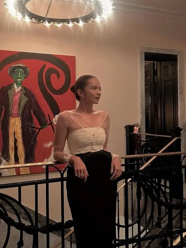 6 Inspirasi Daily Outfit Pakai Kebaya dan Wastra dari Aaliyah Massaid hingga Febby Rastanty