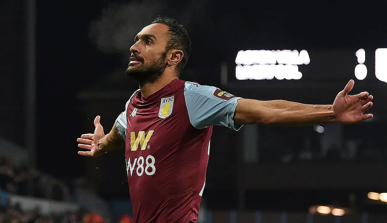 5. Ahmed Elmohamady. Sebelum bersama Aston Villa mulai musim 2017/2018 hingga kini, ia lebih dulu bermain selama 8 musim bersama dua klub Inggris lainnya, Sunderland dan Hull City. Bersama The Villans telah bermain sebanyak 121 kali dengan mencetak 4 gol. (AFP/Paul Ellis)