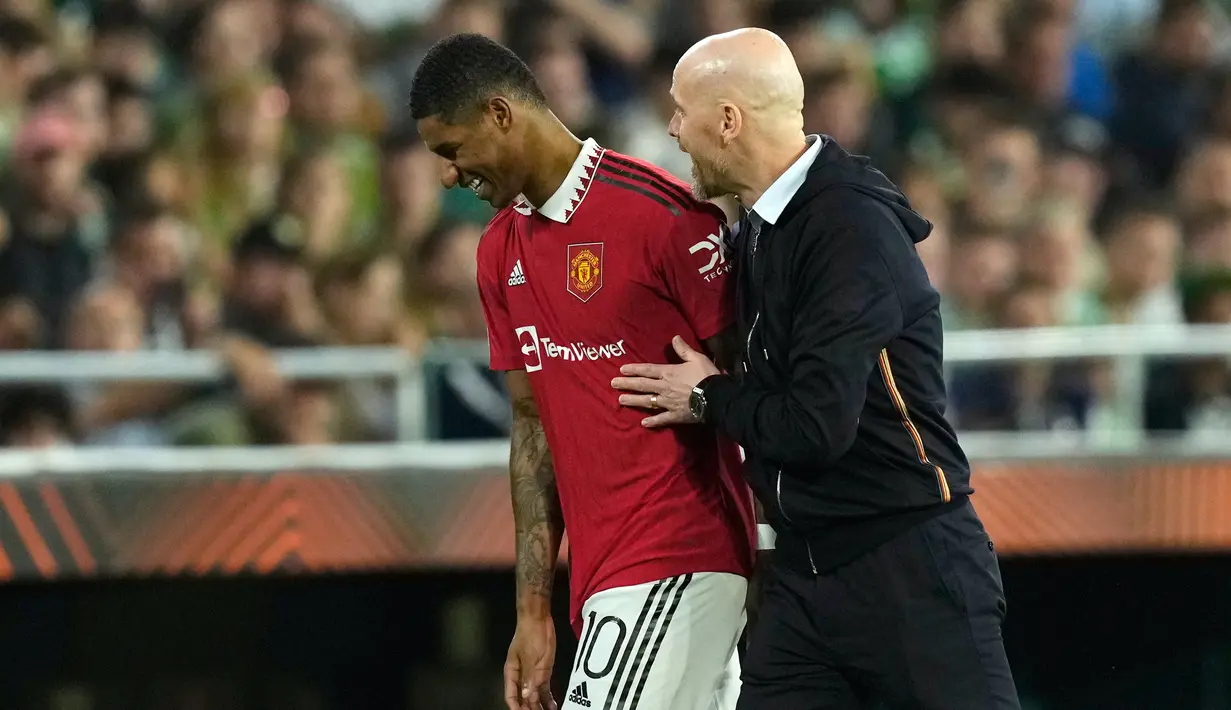Federasi Sepak Bola Inggris (FA) memastikan Rashford absen pada jeda internasional Maret 2023. “Marcus Rashford akan melewatkan dua laga ke depan di kualifikasi Piala Eropa 2024 karena cedera yang menderanya saat Manchester United mengalahkan Fulham di perempat final Piala FA,” tulis pernyataan resmi FA. (AP Photo/Jose Breton)