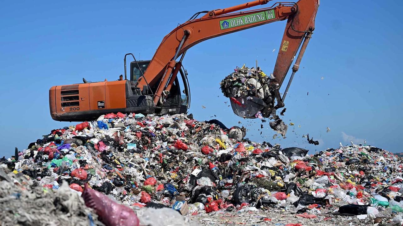 FOTO: TPA Suwung Kembali Dibuka Sementara