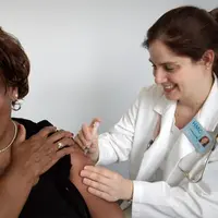 Ilustrasi vaksin (Foto: unsplash.com)