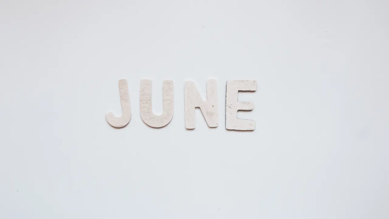 [Fimela] Juni