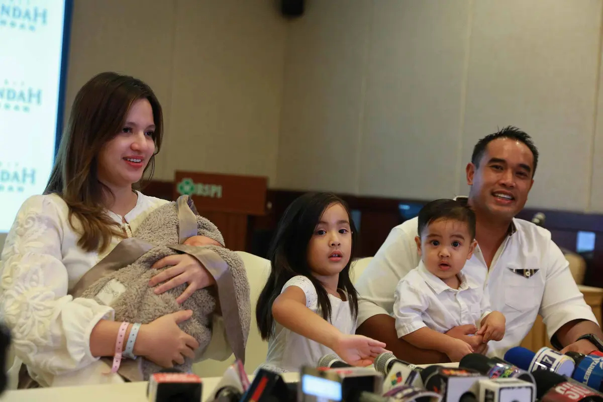 Nia Ramadhani dan Ardie Bakrie
