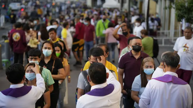 Ratusan Umat Katolik di Manila Peringati Rabu Abu