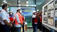 Menhub Budi Karya meniinjau proyek LRT di Dukuh Atas Jakarta. (Istimewa)