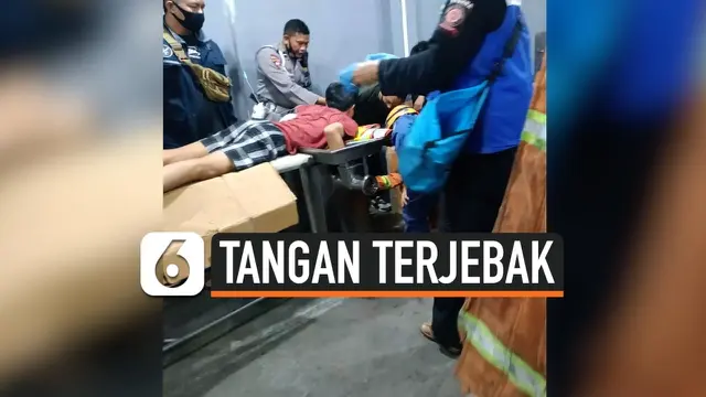 VIDEO: Ngeri, Tangan Pekerja Terjebak di Penggilingan Daging