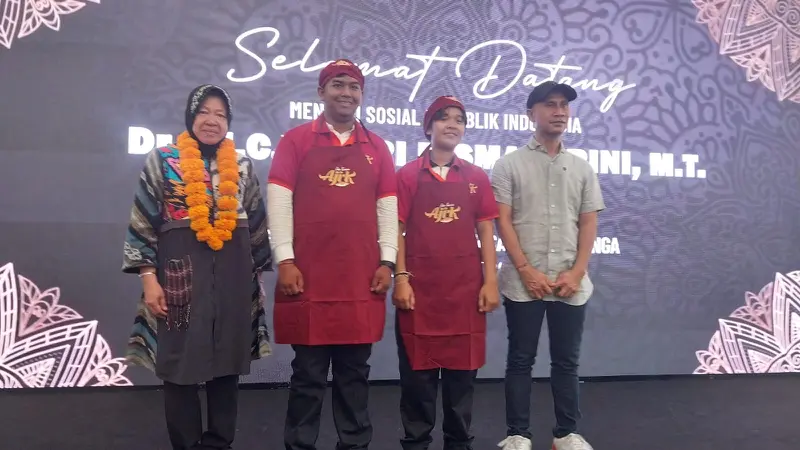 Mensos Risma Apresiasi Pemilik Krisna Oleh-oleh Bali Berdayakan Pekerja Disabilitas