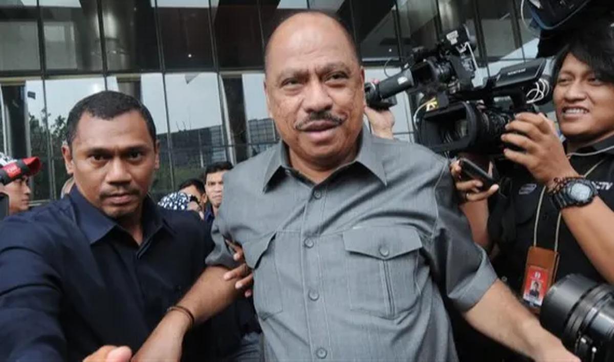 Mekeng mengakui ada keinginan dari PDI Perjuangan untuk menggandeng Golkar berkoalisi di Pemilu 2024. Golkar tidak ada masalah bekerjasama dengan PDIP.