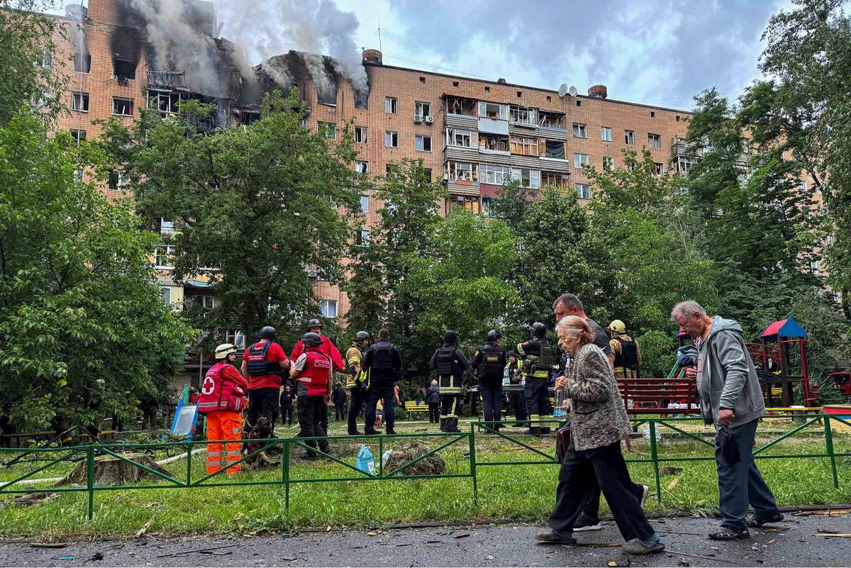 FOTO: Serangan Rusia di Kota Kharkiv Ukraina, Sedikitnya Lima Orang tewas