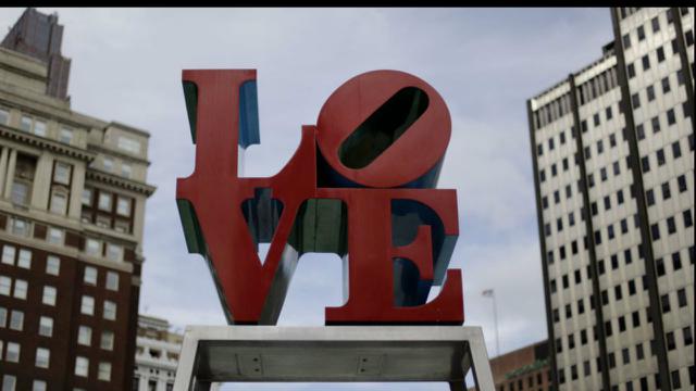 Simbol "LOVE" yang memeriahkan Valentine di Philadelphia. (AP)
