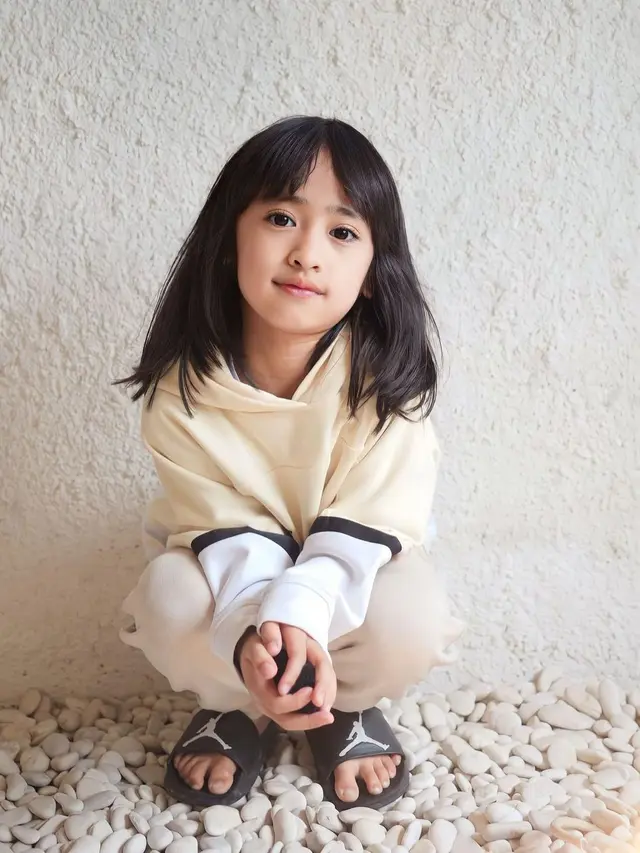 [Fimela] Khadeejah anak Oki Setiana Dewi