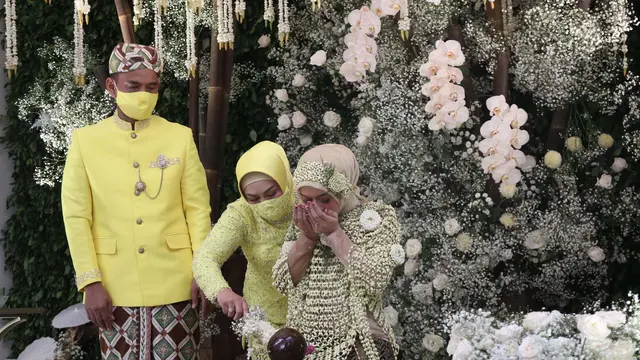 [Fimela] Siraman Lesti Kejora