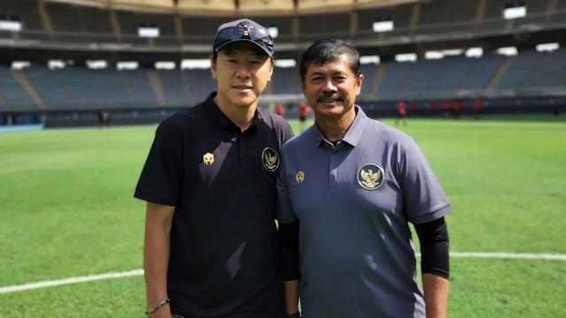 Pelatih Timnas Indonesia, Shin Tae-yong bersama Direktur Teknik PSSI, Indra Sjafri.