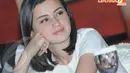 Pria mana yang tak meleleh jika ditatap oleh gadis cantik ini (Liputan6.com / Herman Zakharia)