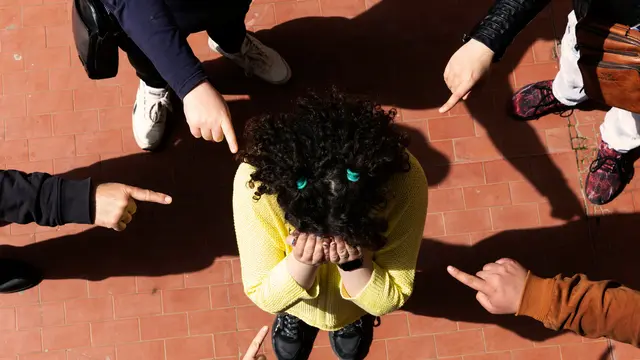 Ilustrasi Bullying/Photo by La Fabbrica Dei Sogni on Unsplash