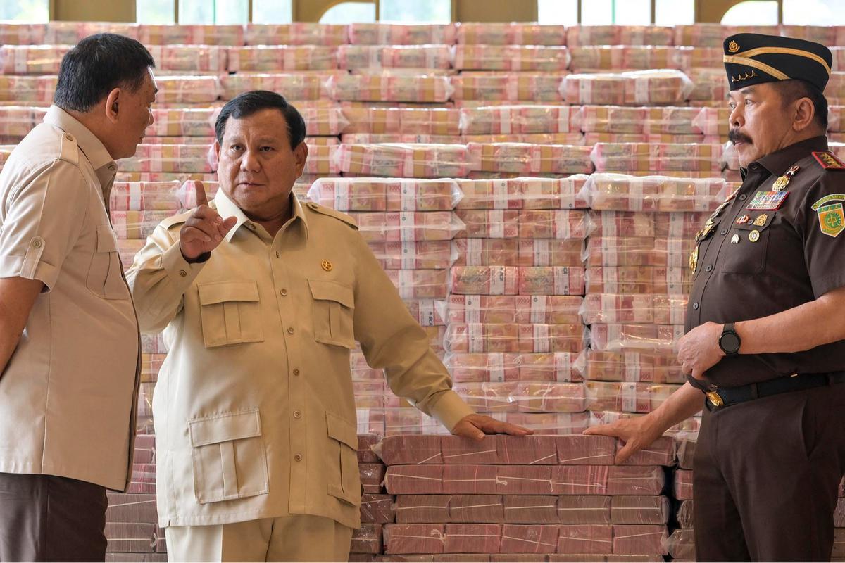 FOTO: Presiden Prabowo Saksikan Penyerahan Rp13,2 Triliun Uang Korupsi CPO ke Negara