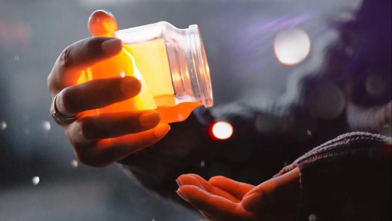 5. Minum madu secukupnya