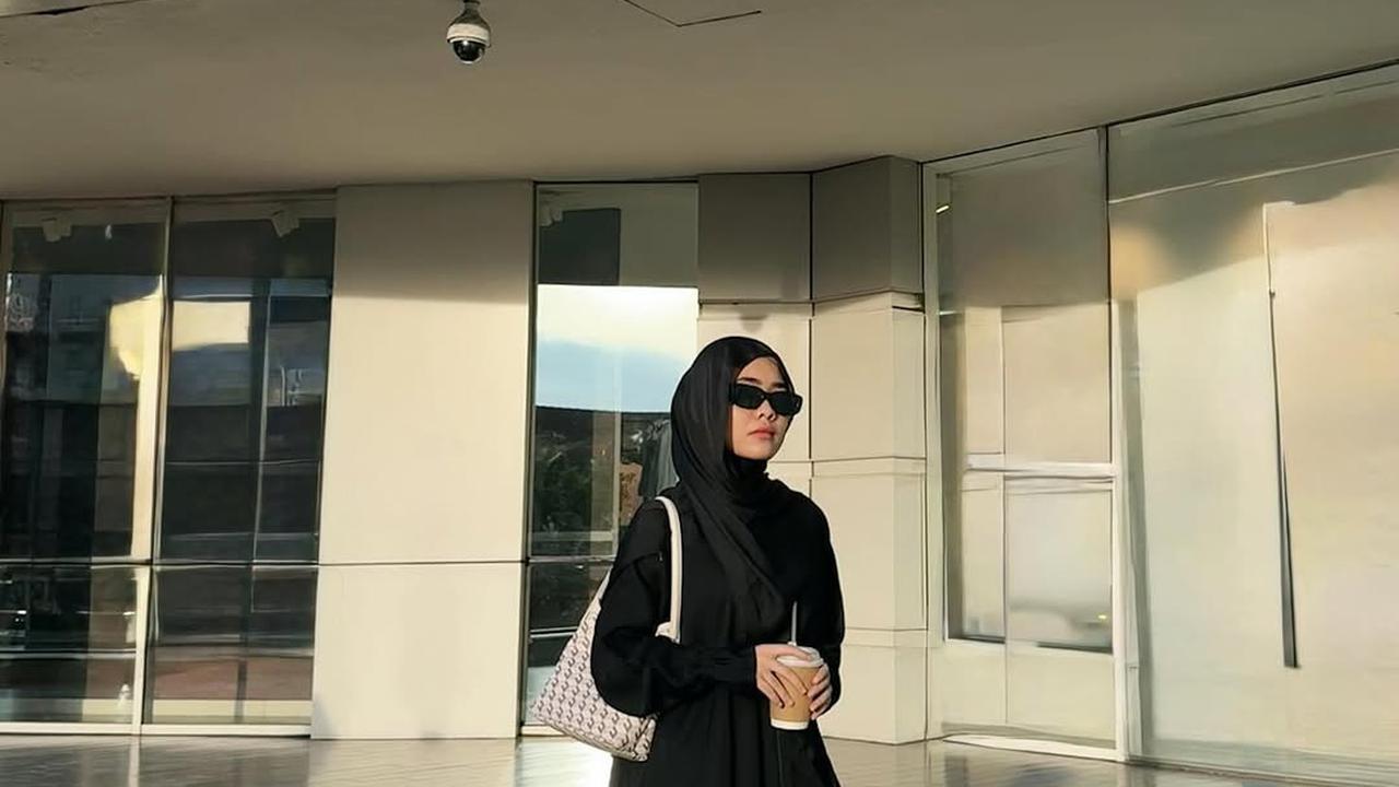Potret Terbaru Alifa Lubis Berhijab Untuk Sambut Ramadhan, Dipuji Terlihat Kalem dan Didoakan Istiqomah