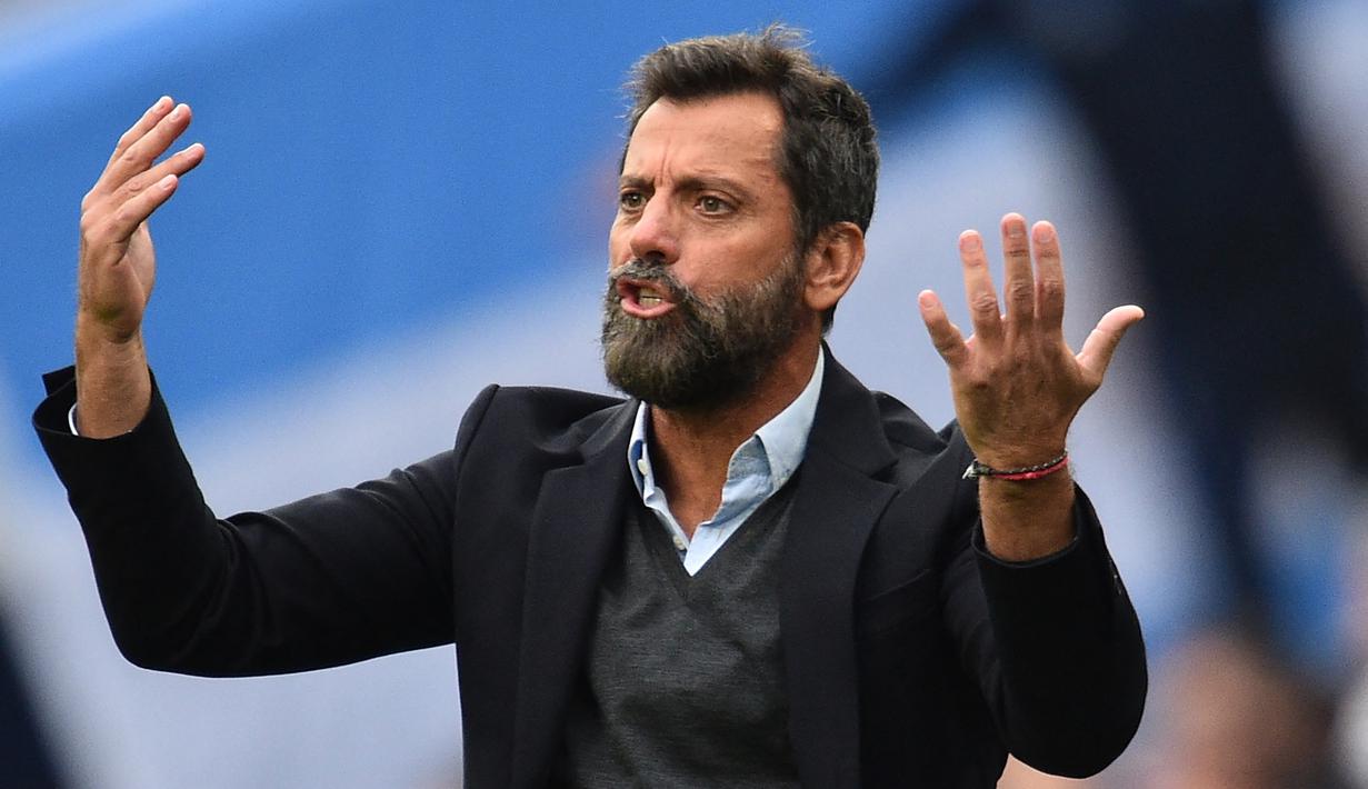 Quique Sanchez Flores. Setelah sukses menangani Watford di periode pertama pada 2015/2016, ia kembali ditunjuk sebagai pelatih pada musim 2019/2020. Ia hanya bertahan 85 hari di periode kedua usai meraih 2 kemenangan, 4 hasil imbang dan 6 kekalahan dari 12 laga. (AFP/Glyn Kirk)