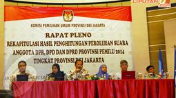 Di Hotel Borobudur, Jakarta, Rabu (23/4/14), ketua KPUD DKI Jakarta, Sumarno mengatakan, pemilu legislatif di Jakarta berlangsung aman dan lancar. (Liputan6.com/Miftahul Hayat)