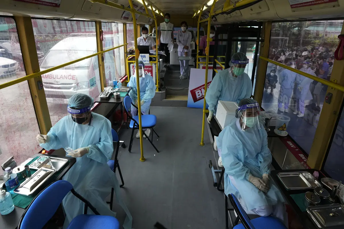 Otoritas Kesehatan Bangkok Luncurkan Bus Vaksinasi Keliling Pertama