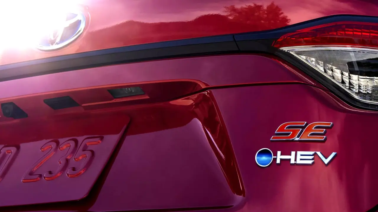 Toyota menegaskan hanya kendaraan dengan motor listrik aktif yang layak disebut hibrida sejati, bukan sekadar sistem bantu 48 volt (Toyota)