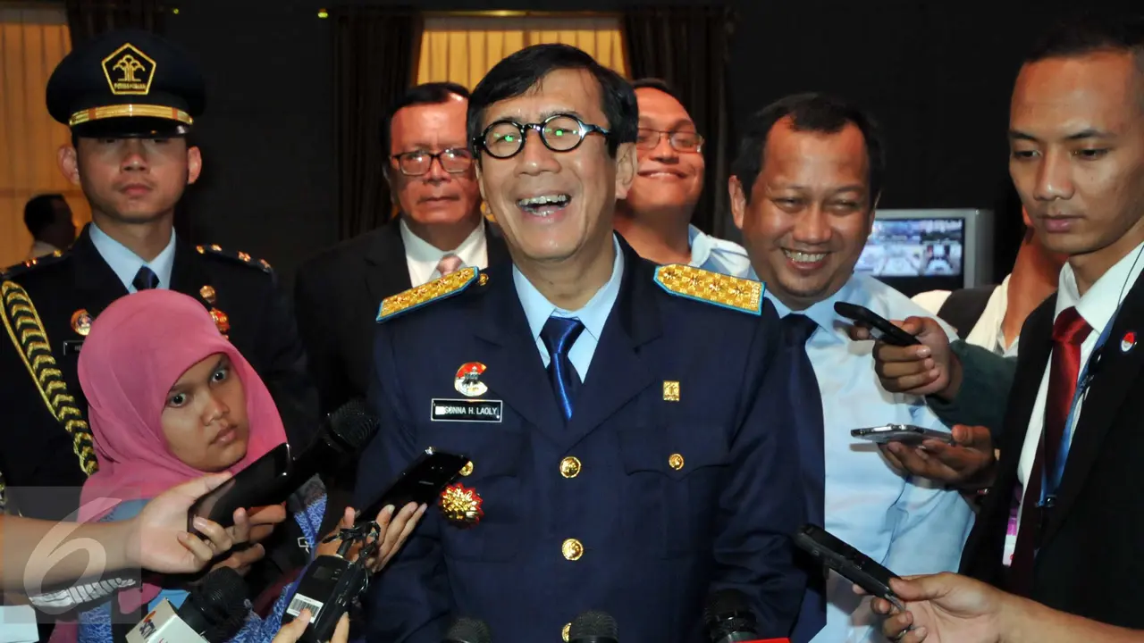 20151030-Pantau Situasi Lapas, Menkumham Yasonna Luncurkan Ruang Pengawasan-Jakarta