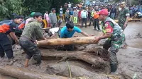 Jalur lalu linta Padang - Bukittinggi putus tital akibat banjir lahar dingin, Jumat (5/4/2024). (Liputan6.com/ ist)