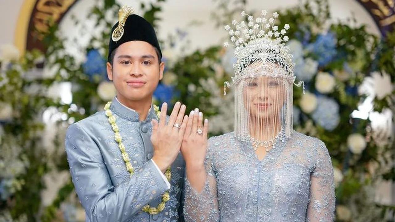 Penampilan putri Sandiaga Uno di hari bahagianya begitu mencuri perhatian publik tanah air.&nbsp;