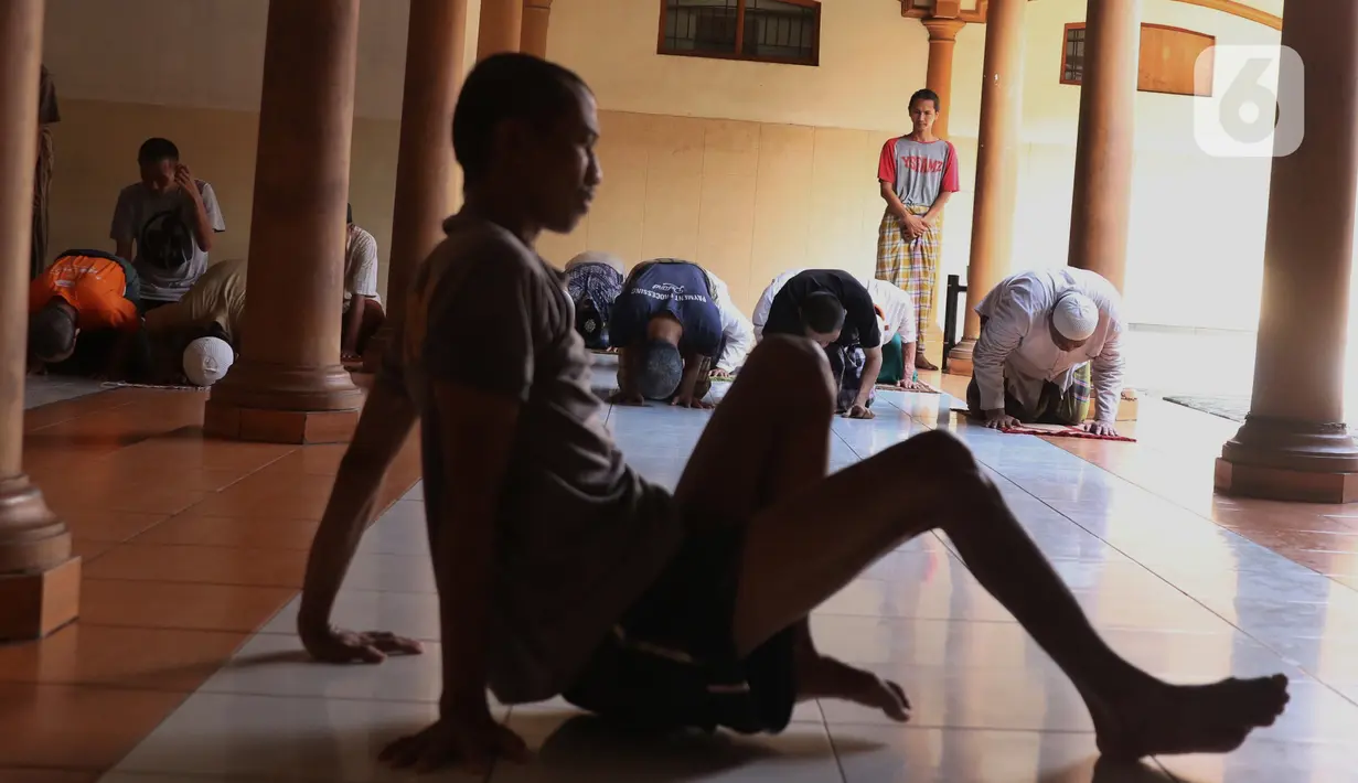 Pasalnya pesantren tersebut memiliki santi-santri yang stres dan memiliki tekanan hidup. (Liputan6.com/Angga Yuniar)