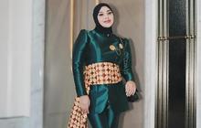 4 Inspirasi Kebaya Batik Ala Selebriti dari Aurel Hermansyah hingga Aaliyah Massaid