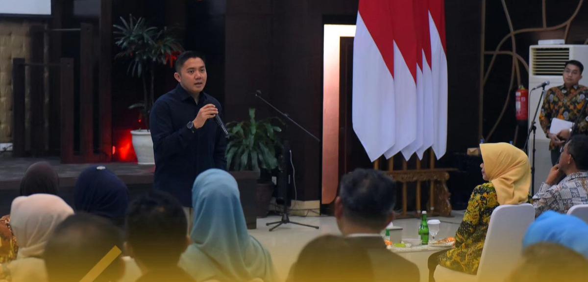 Mayor Teddy Indra Wijaya