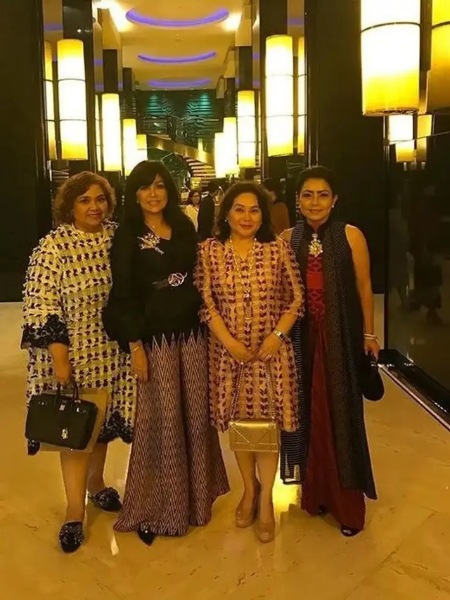 Potret Terbaru Tri Hanurita Mantan Istri Irwan Mussry