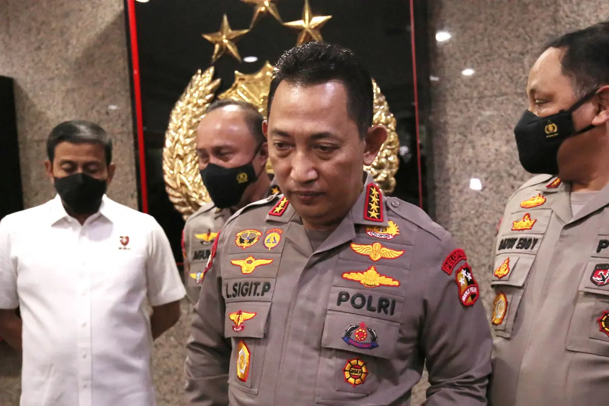 Kapolri Beri Keterangan Terkait Kasus Adu Tembak Anak Buah Ferdy Sambo