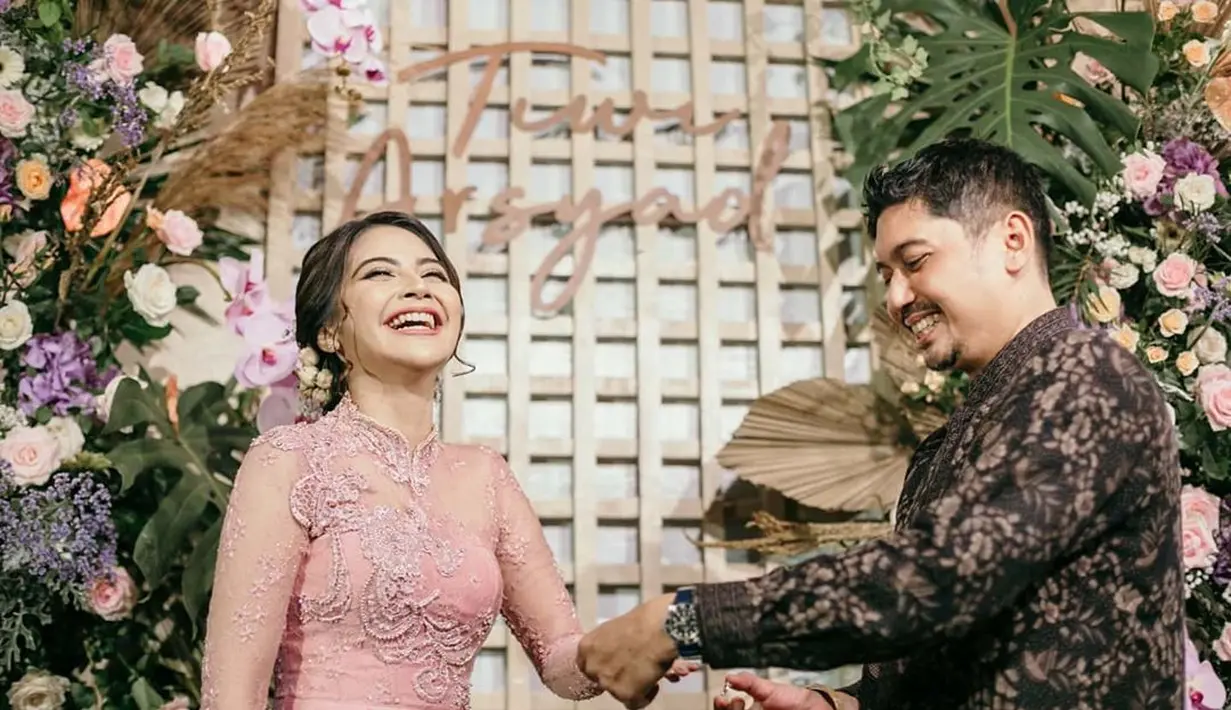 Tiwi Eks T2 (Instagram/theexomoto)