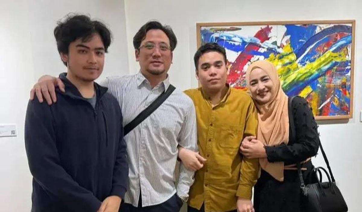 3. Cindy Fatikasari dan Tengku Firmansyah